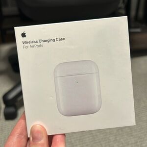Wireless charging case for AirPods